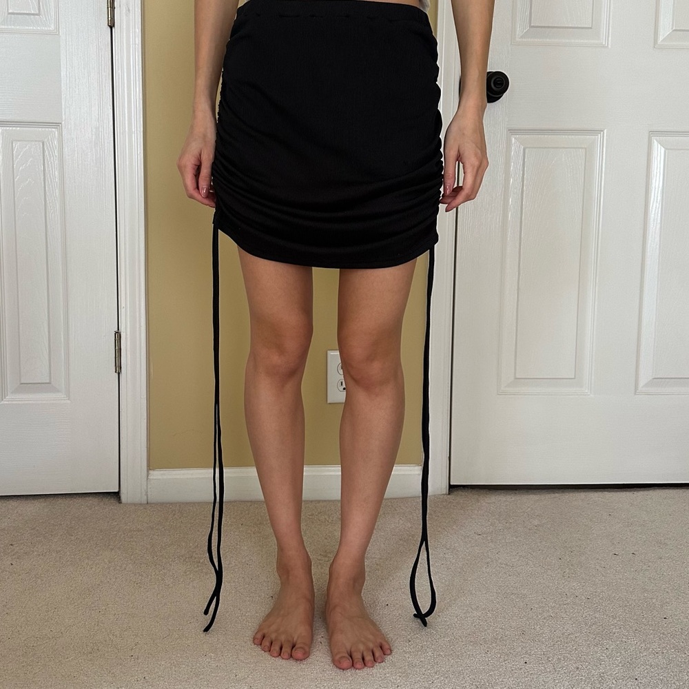Ruched tie black miniskirt